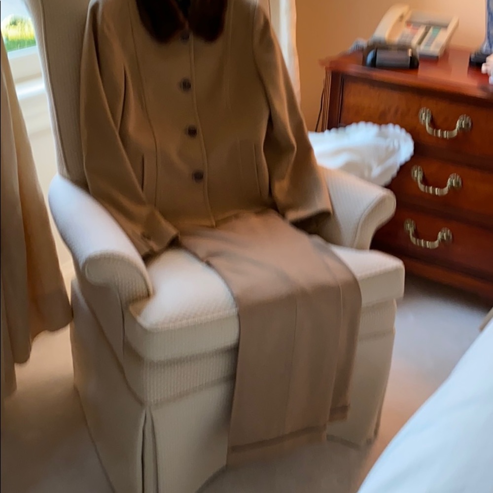 Camel suit with pants an skirt an mink collar